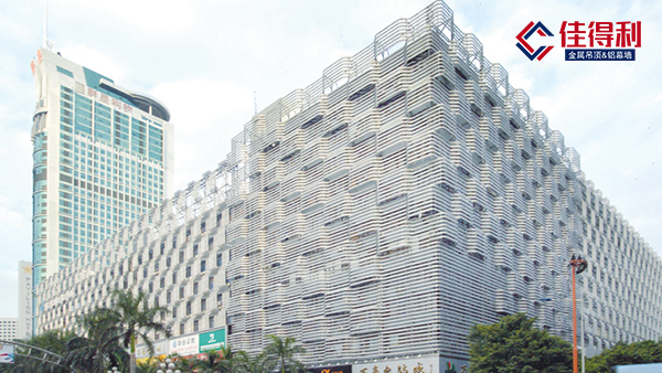 生產沖孔鋁單板時要滿足哪些專業要求？