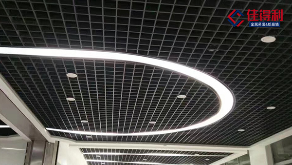 鋁格柵廠家到底是如何生產鋁格柵？