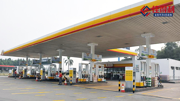 加油站采用高邊防風條扣的優勢